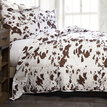 Load image into Gallery viewer, Cowhide Quilt Set