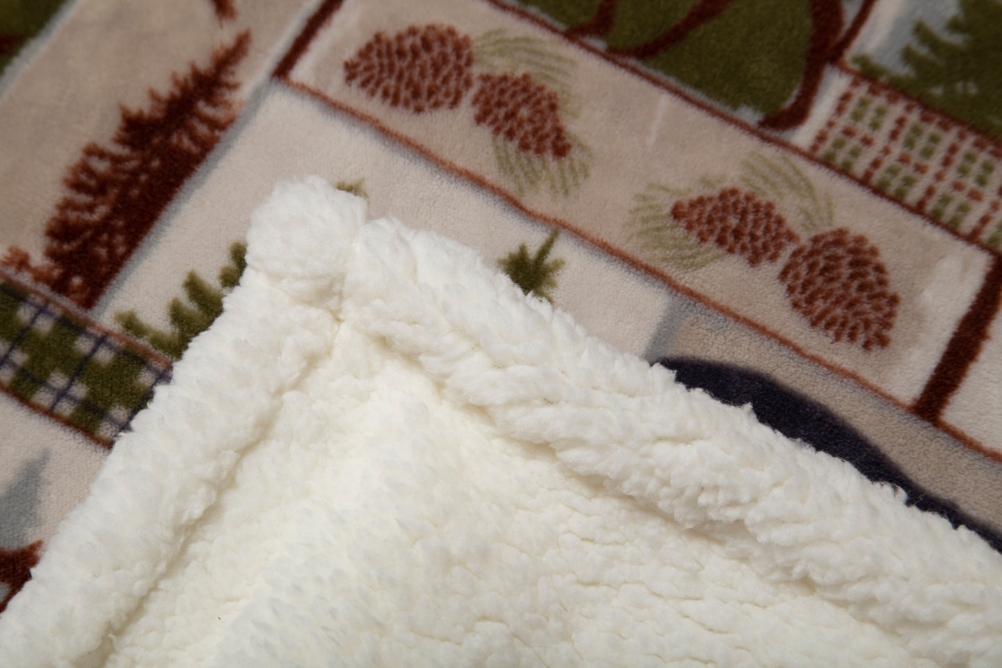 Vintage Lodge Plush Sherpa Throw