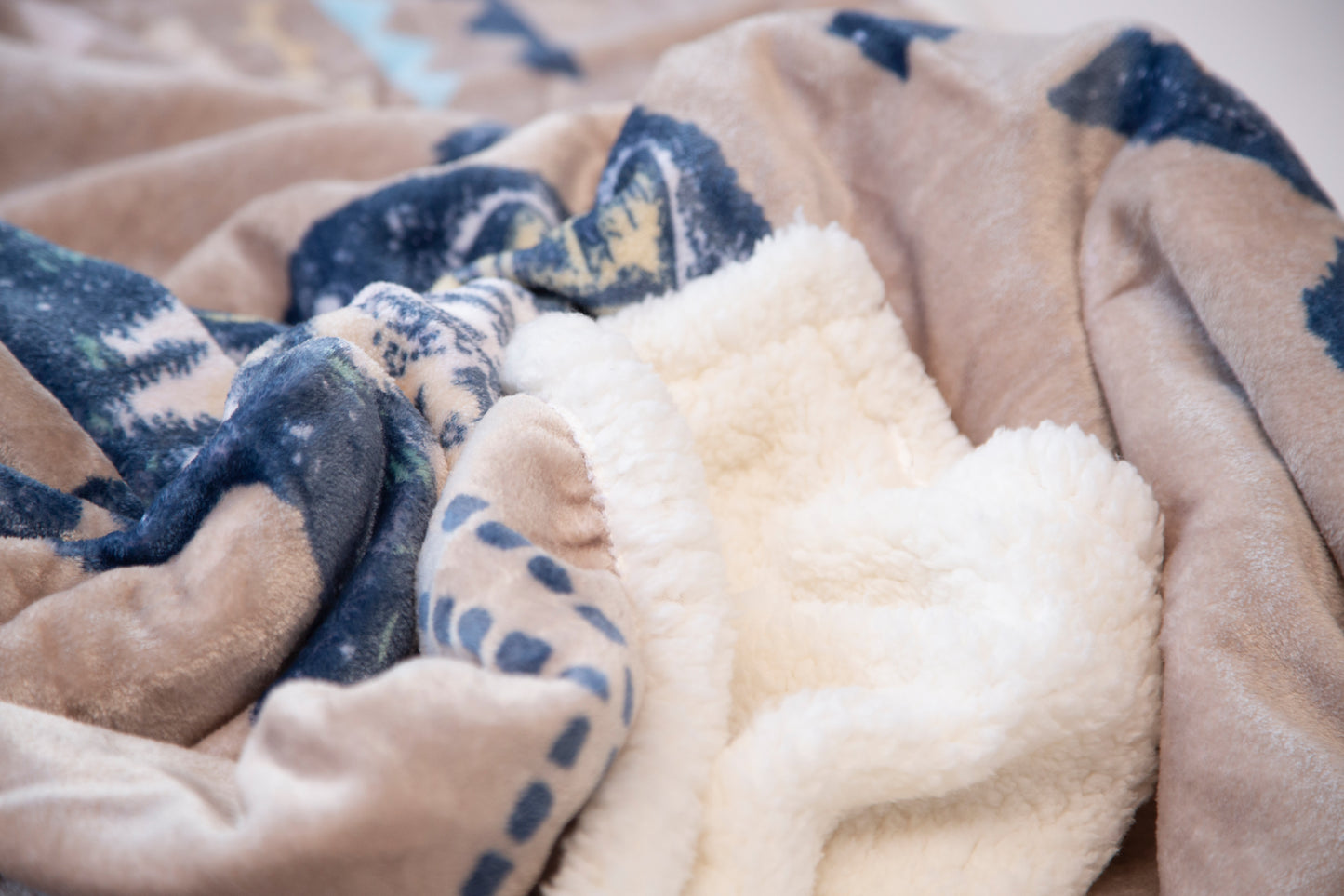 Three Buffalo Plush Sherpa Throw