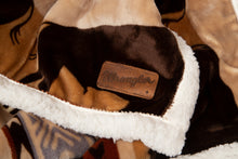 Load image into Gallery viewer, Wrangler Buffalo Southwestern Sherpa Fleece Throw Blanket