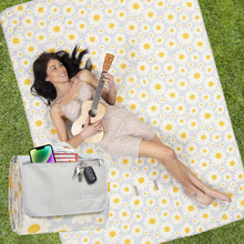 Load image into Gallery viewer, Daisy Day Picnic Blanket