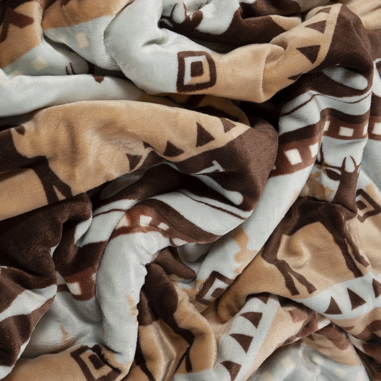 Buck Lake Plush Sherpa Throw Blanket