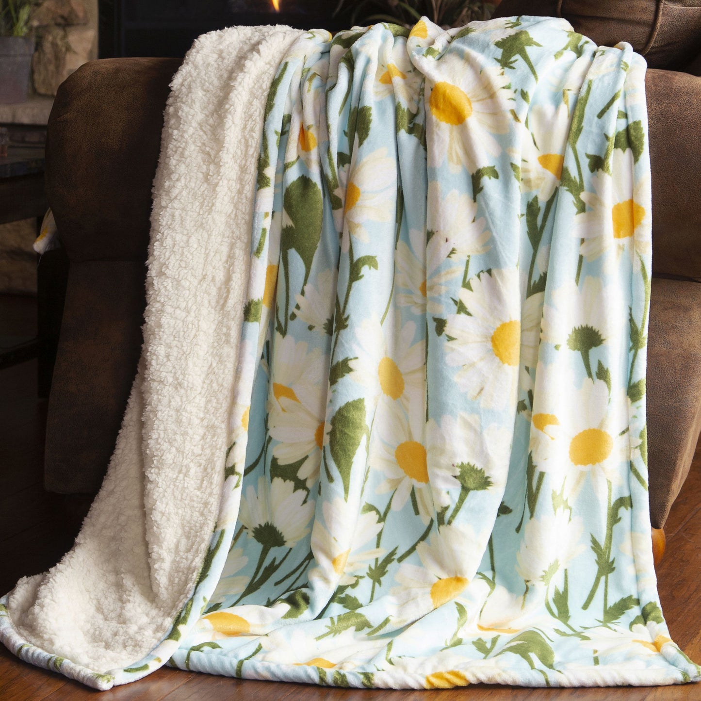 Daisy Daydream Plush Sherpa Throw