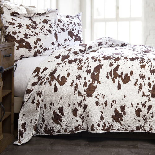 Wrangler® Cowhide Quilt Set