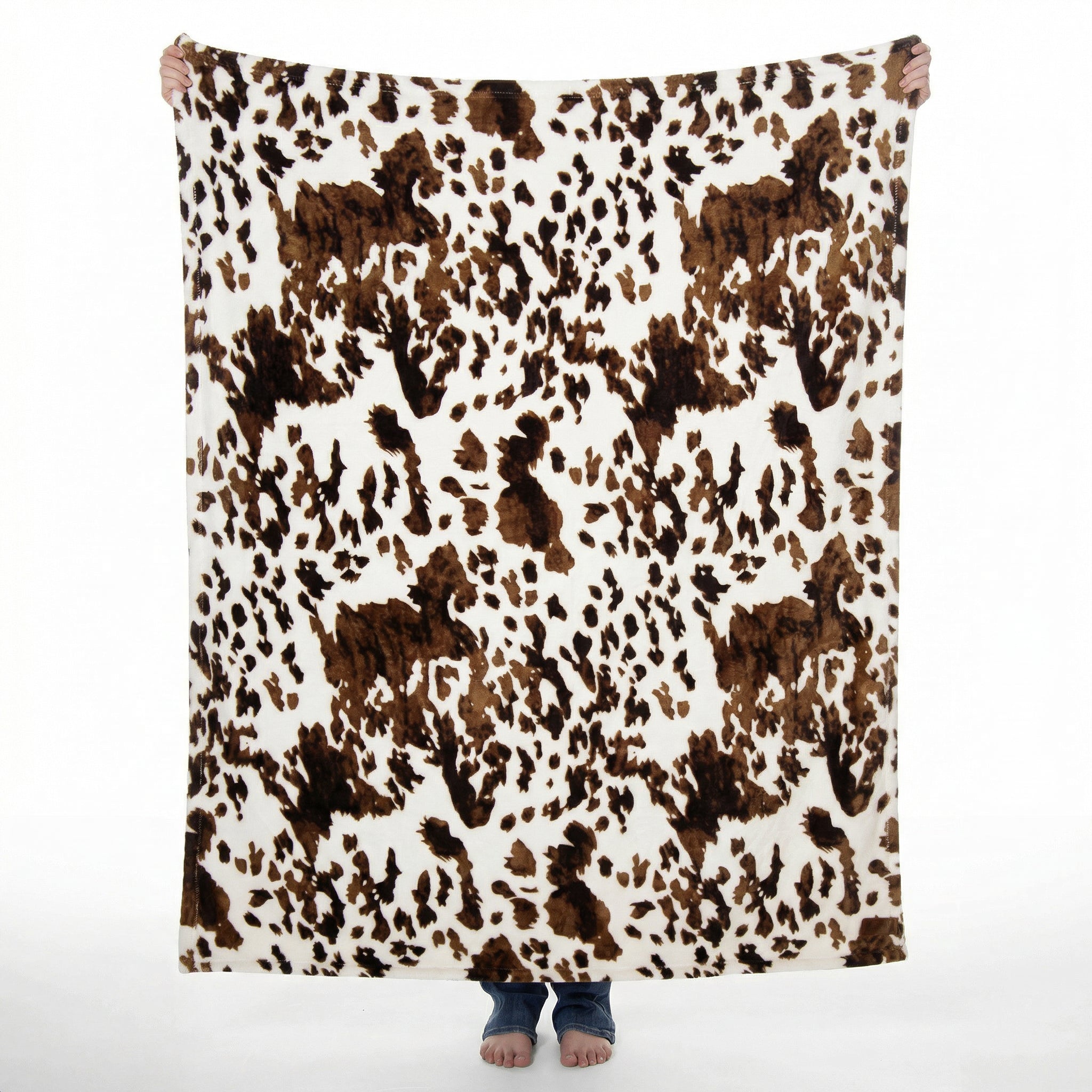 Wrangler Tri-Color Cowhide Travel Blanket – Carstens, Inc