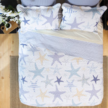 Load image into Gallery viewer, Starfish Quilt Set