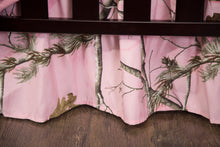 Load image into Gallery viewer, Realtree AP® Pink Crib Set